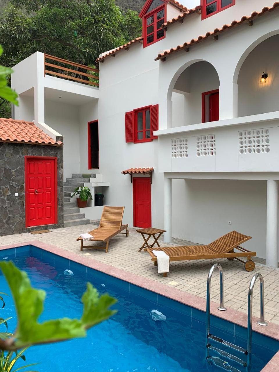 Kasa Wahnon Villa Pombas ภายนอก รูปภาพ